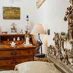 Antica Dimora Del Buongoverno * Siena