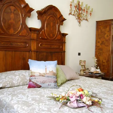 Antica Dimora Del Buongoverno Guest house