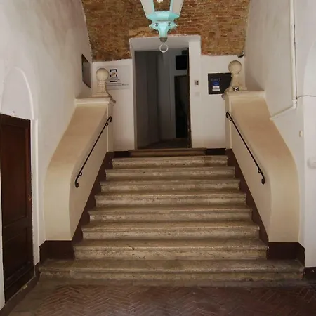 Antica Dimora Del Buongoverno * Siena